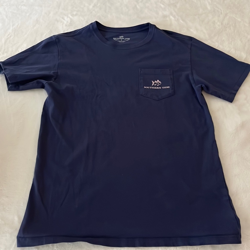 Southern Tide t shirt